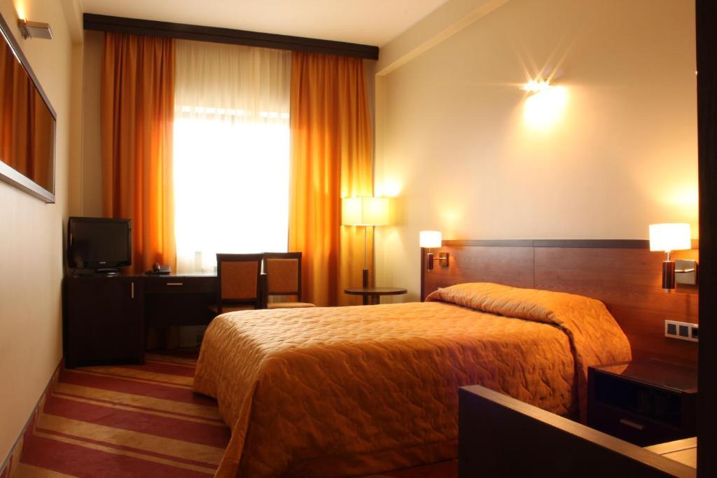 Hotel Westa Minsk Rum bild