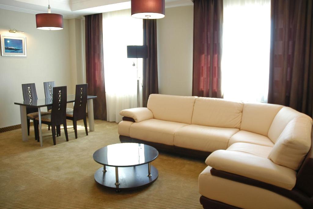 Hotel Westa Minsk Rum bild